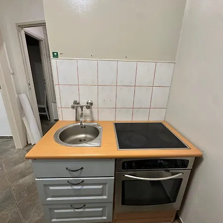 Апартаменты Historic Tow Center *