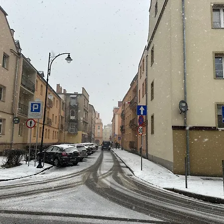 Historic Tow Center Апартаменты Болеславец